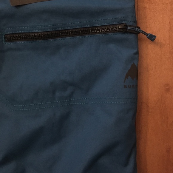 Burton Men's Insulated Covert Ski/Snowboarding Pant - Picture 8 of 10